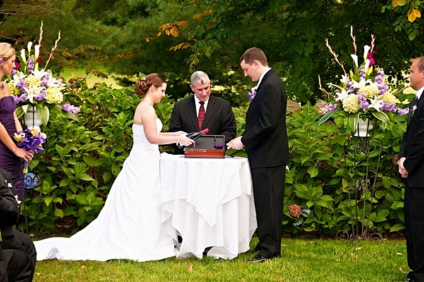 证婚人婚礼致辞精选|证婚人婚礼致辞大全word