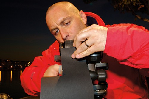 DIY黑纸遮光罩 解决夜景眩光问题