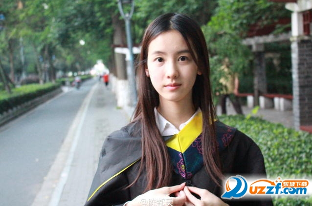 南航校花陈都灵毕业照