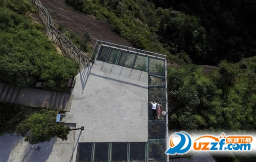 万佛山玻璃栈道图片